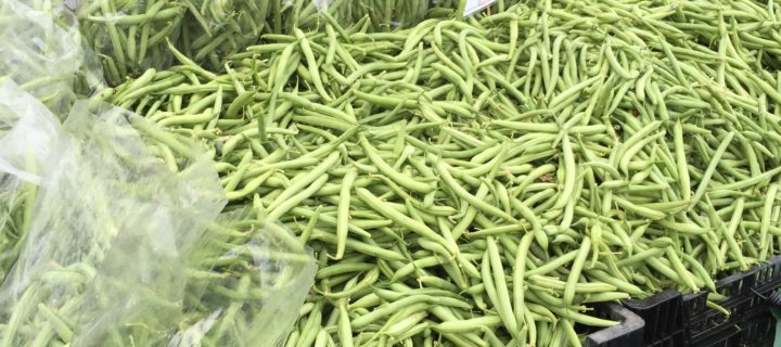 Garlicky Green Beans with Tahini Sauce